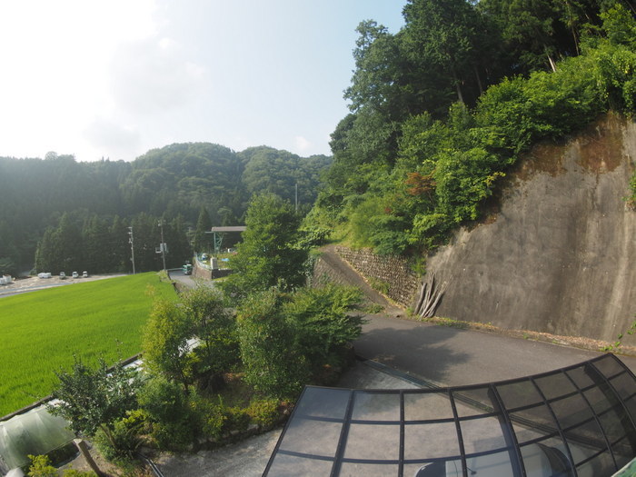 晴れ時々曇り_c0116915_00181194.jpg