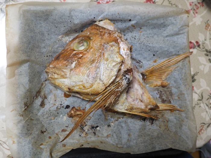 夫の釣果とその後(鯛の大物)_c0116915_00454365.jpg