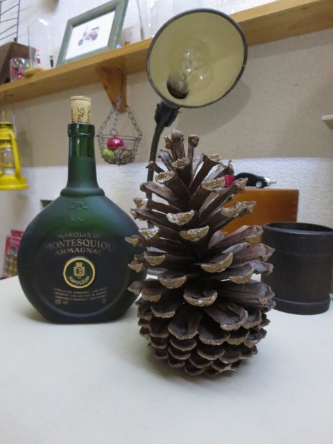 松ぼっくりがあったとさ アンティークおやじ