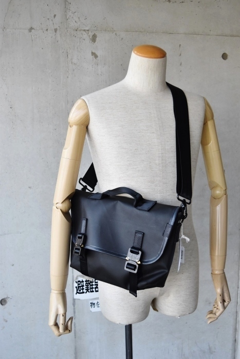 DEFY BAGS (MADE IN CHICAGO)　　　当店別注カラー★_d0152280_08565333.jpg