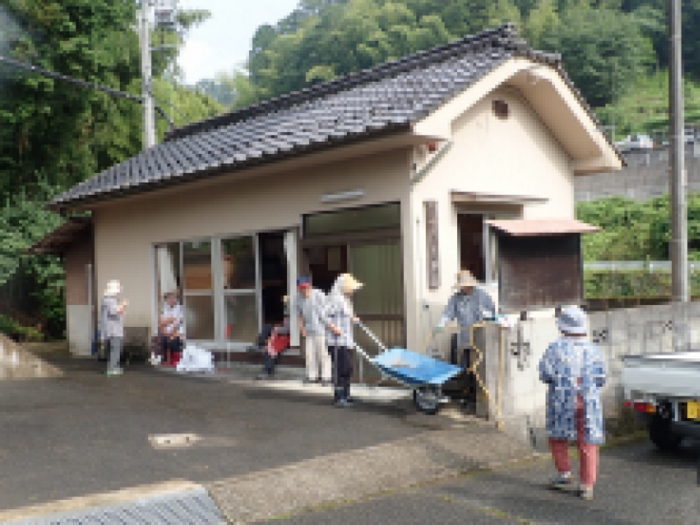 町内一斉清掃と集会所大掃除_c0116915_00142496.jpg