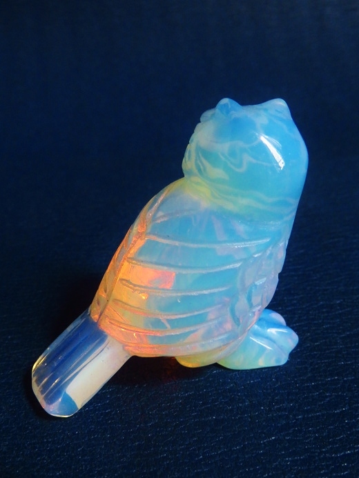 オパールセントガラス製フクロウのフィギュア : 友くんのパリ