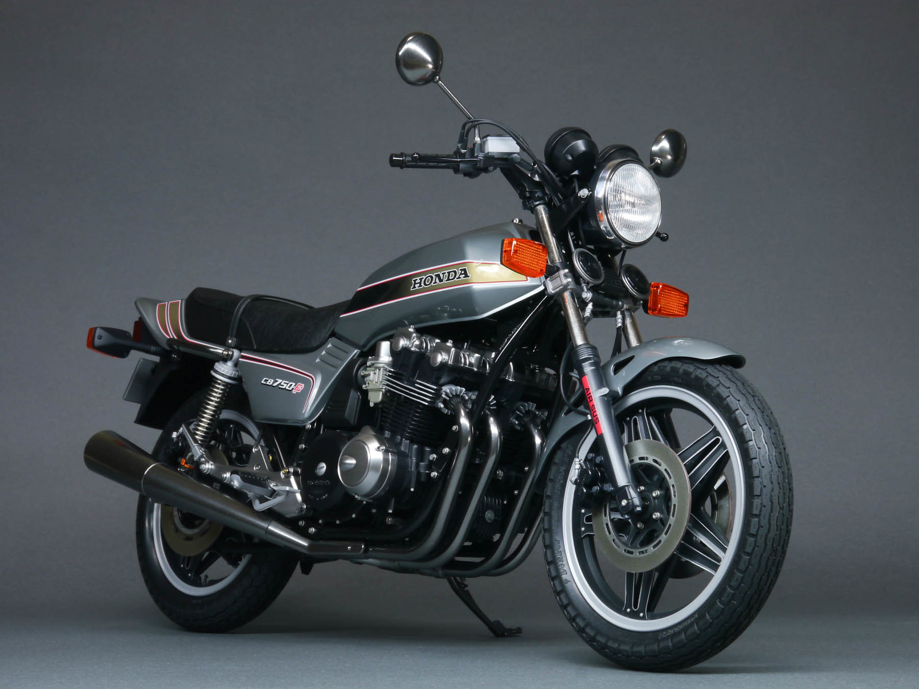 タミヤ 1 6 ホンダ Cb750f 完成品 Dnf