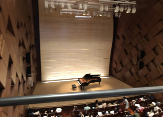 ヤマハホールのピアノコンサート_b0181457_16561210.jpg