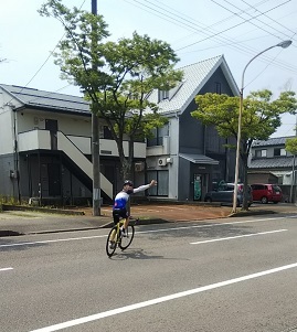怪しいお客様?!_a0045293_14125076.jpg