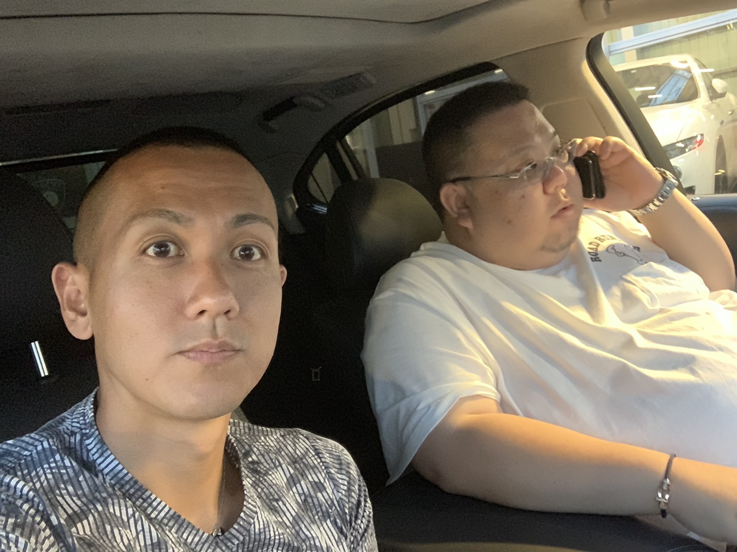 7月31日(水) 本店ブログ ♪ ヴェルファイア 2.5X 4WD入庫しました ランクル アルファード_b0127002_19285029.jpg