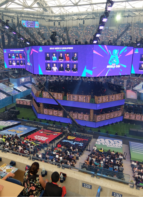 Fortnite World Cup 2019観戦記（１）巨大スクリーンとステージ_b0007805_22332663.jpg