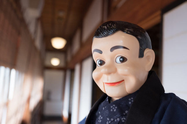 太宰治の生家「斜陽館」での出会い_e0369736_11373382.jpg