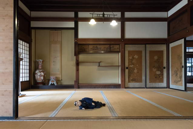 太宰治の生家「斜陽館」での出会い_e0369736_11383832.jpg