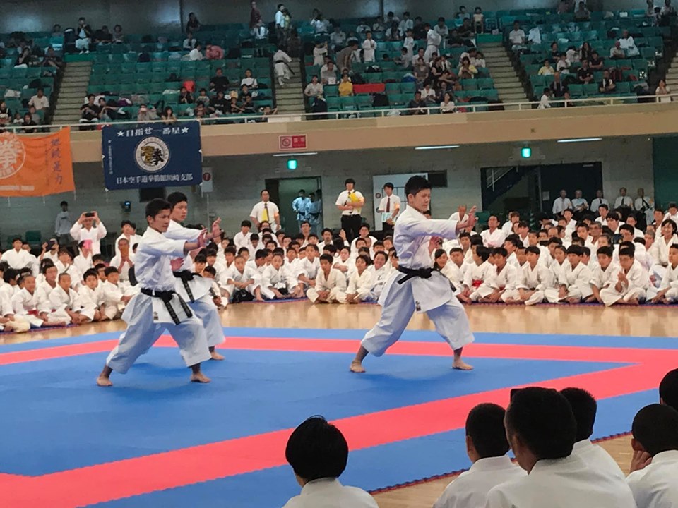 全日本少年少女武道錬成大会で演武_e0238098_12010867.jpg