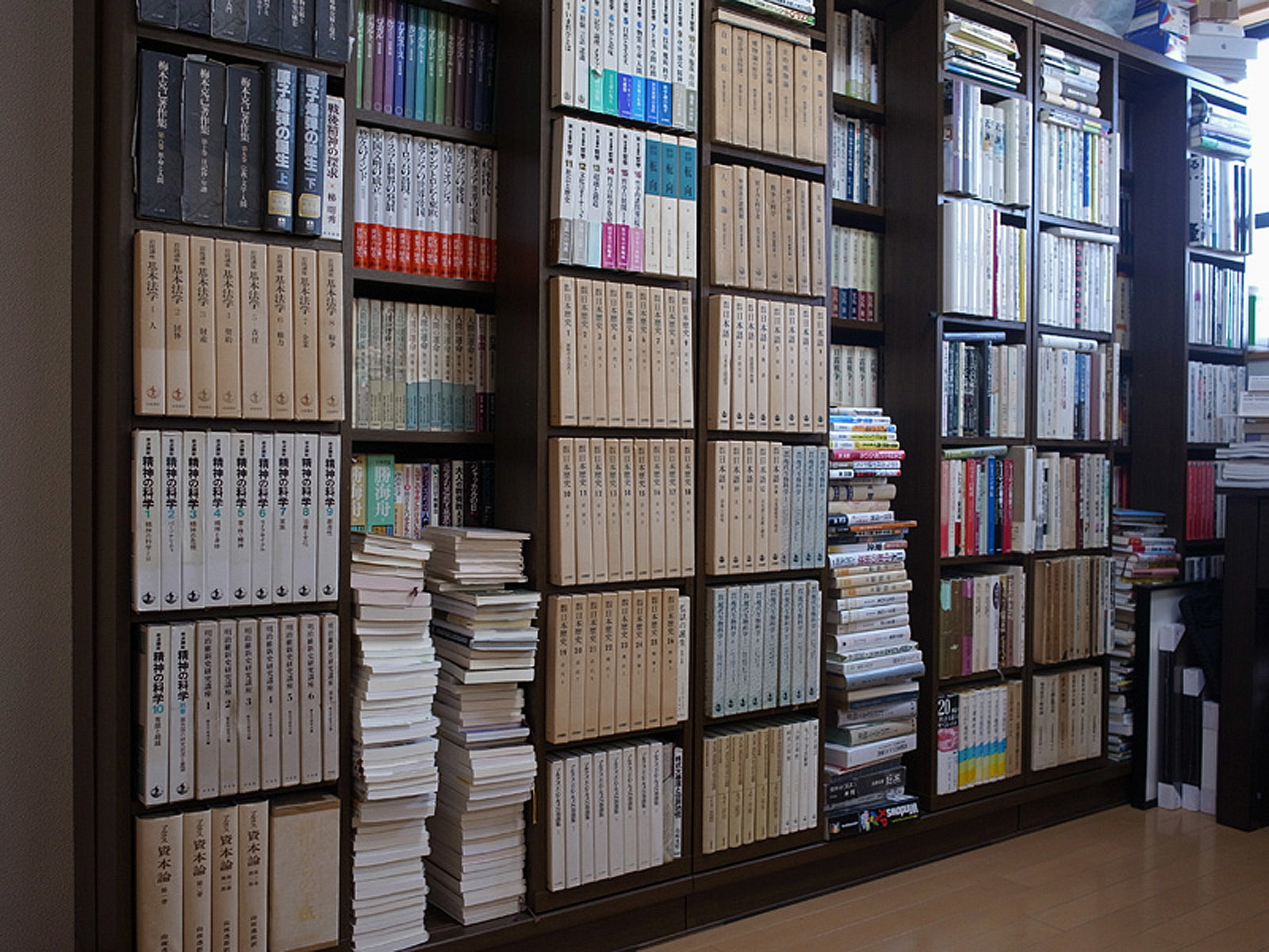 本を読む環境を整えようかと検討中_e0367501_21190761.jpg