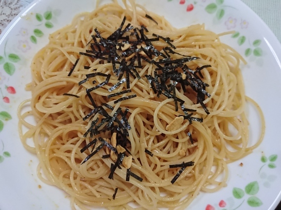 8/1 糖質OFFパスタ で ガリバタ醤油スパゲティ & 大根と水菜のサラダ @自宅_b0042308_09034483.jpg