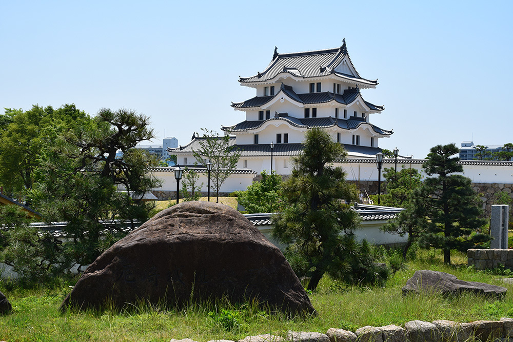 平成最後の築城、145年ぶりに甦った尼崎城天守。_e0158128_11070378.jpg