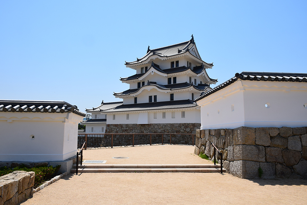 平成最後の築城、145年ぶりに甦った尼崎城天守。_e0158128_11130271.jpg