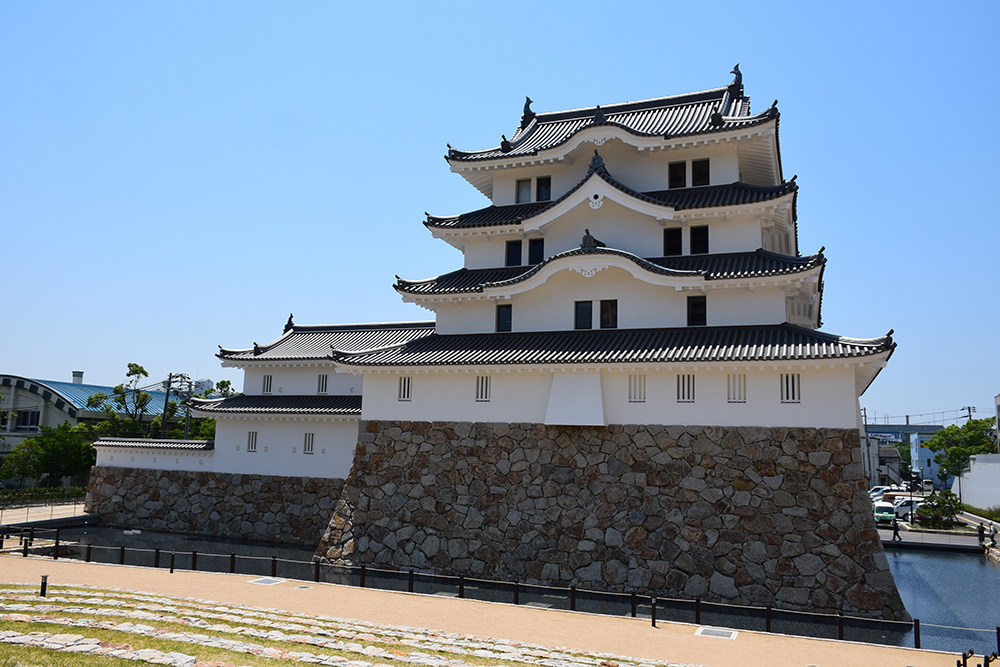 平成最後の築城、145年ぶりに甦った尼崎城天守。_e0158128_11164836.jpg