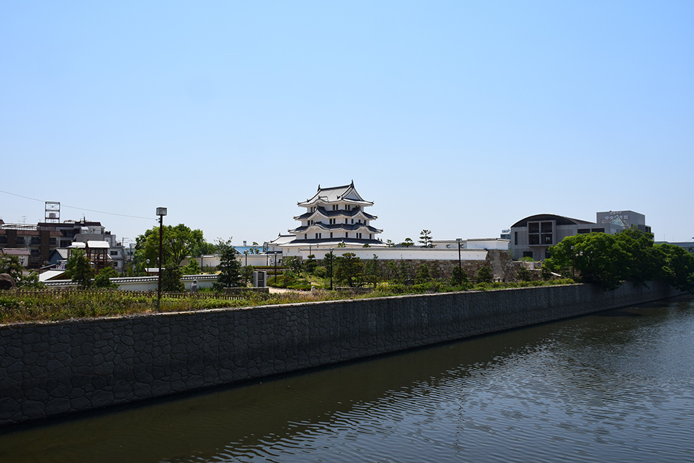 平成最後の築城、145年ぶりに甦った尼崎城天守。_e0158128_14033896.jpg