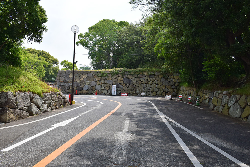 築城400周年の明石城を歩く。 その1 <中濠、東不明門、西不明門>_e0158128_15112114.jpg