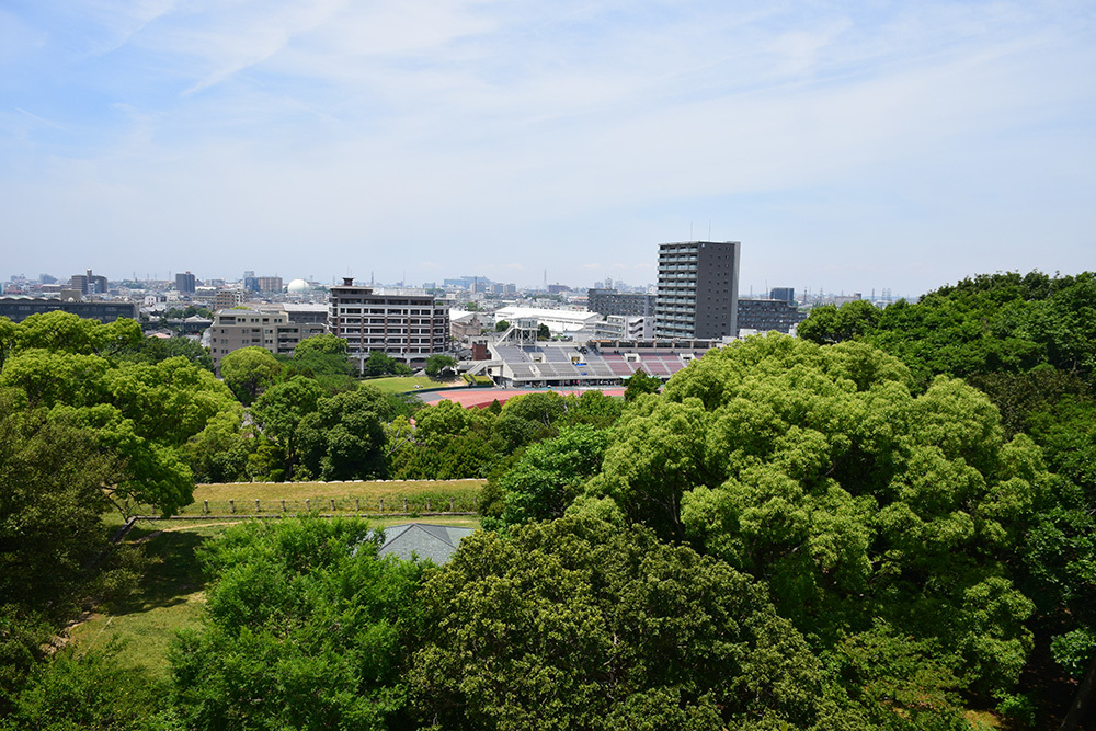 築城400周年の明石城を歩く。 その6 <本丸~天守台・人丸塚~>_e0158128_20154905.jpg