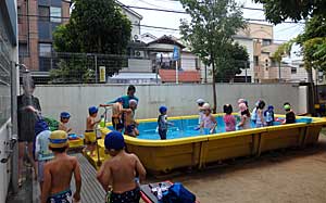 Water play_e0325335_11425794.jpg