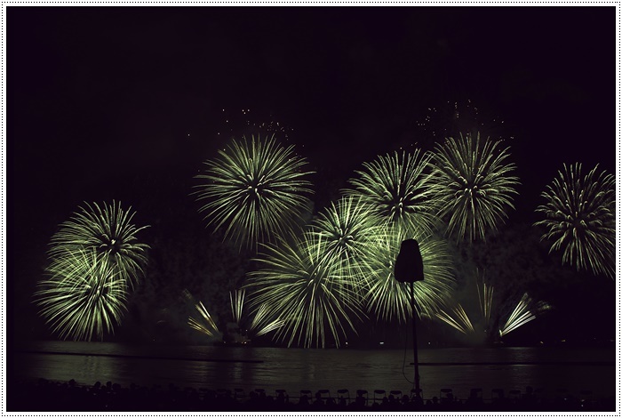 今年初めての花火大会は、失敗の連続??今週の花火大会でリベンジだ~_b0175688_08473037.jpg