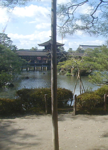 ●神社の造形―平安神宮神苑の泰平閣_d0053294_19055960.jpg