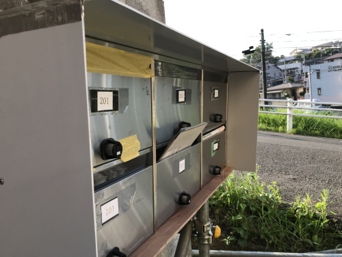 色と防水と郵便ポストと・・・_f0031037_20084727.jpg