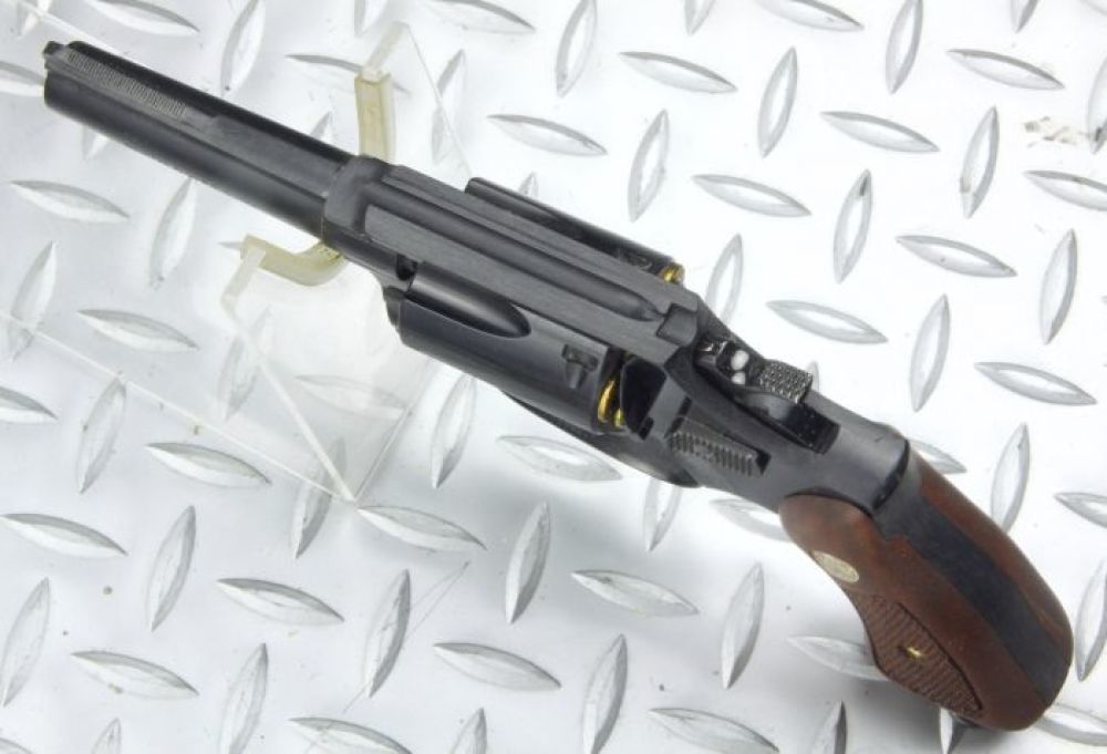1970年代のお巡りさんの拳銃 : 