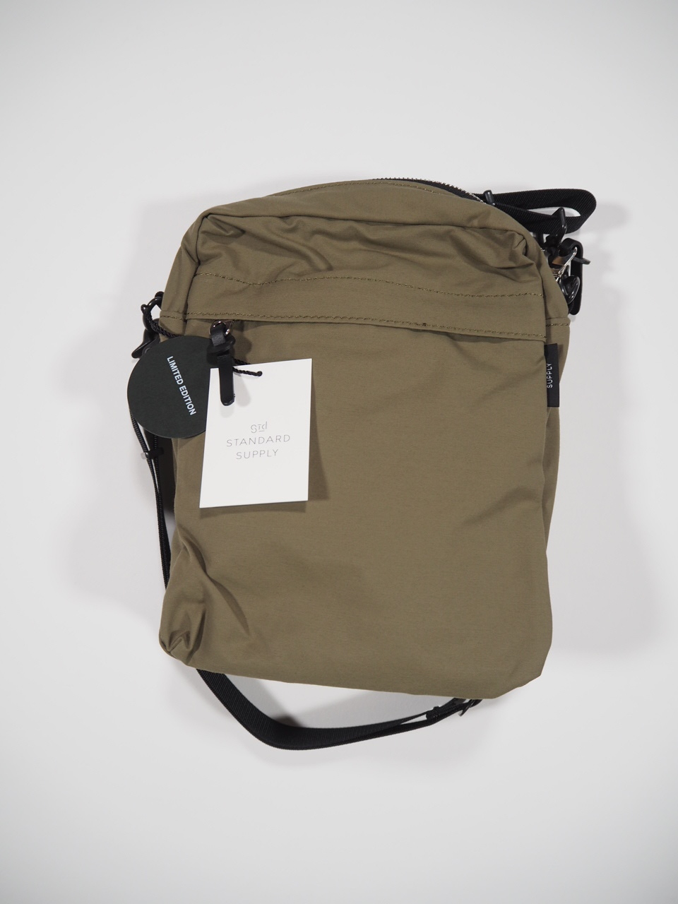 NEW WEEKEND shoulder bag_e0357389_16342058.jpg