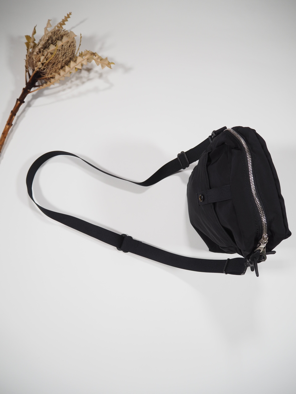 NEW WEEKEND shoulder bag_e0357389_16342095.jpg