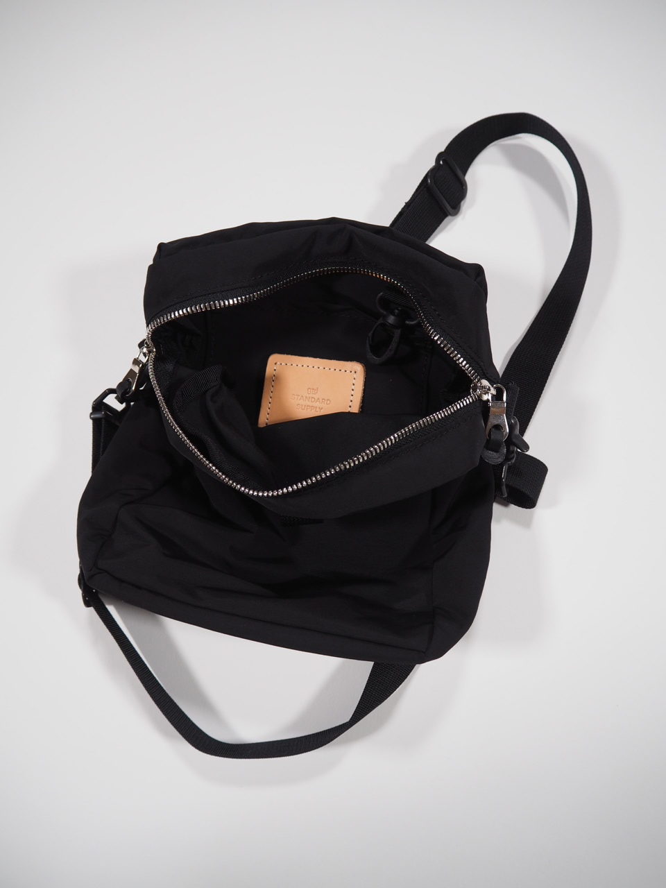 NEW WEEKEND shoulder bag_e0357389_16342185.jpg