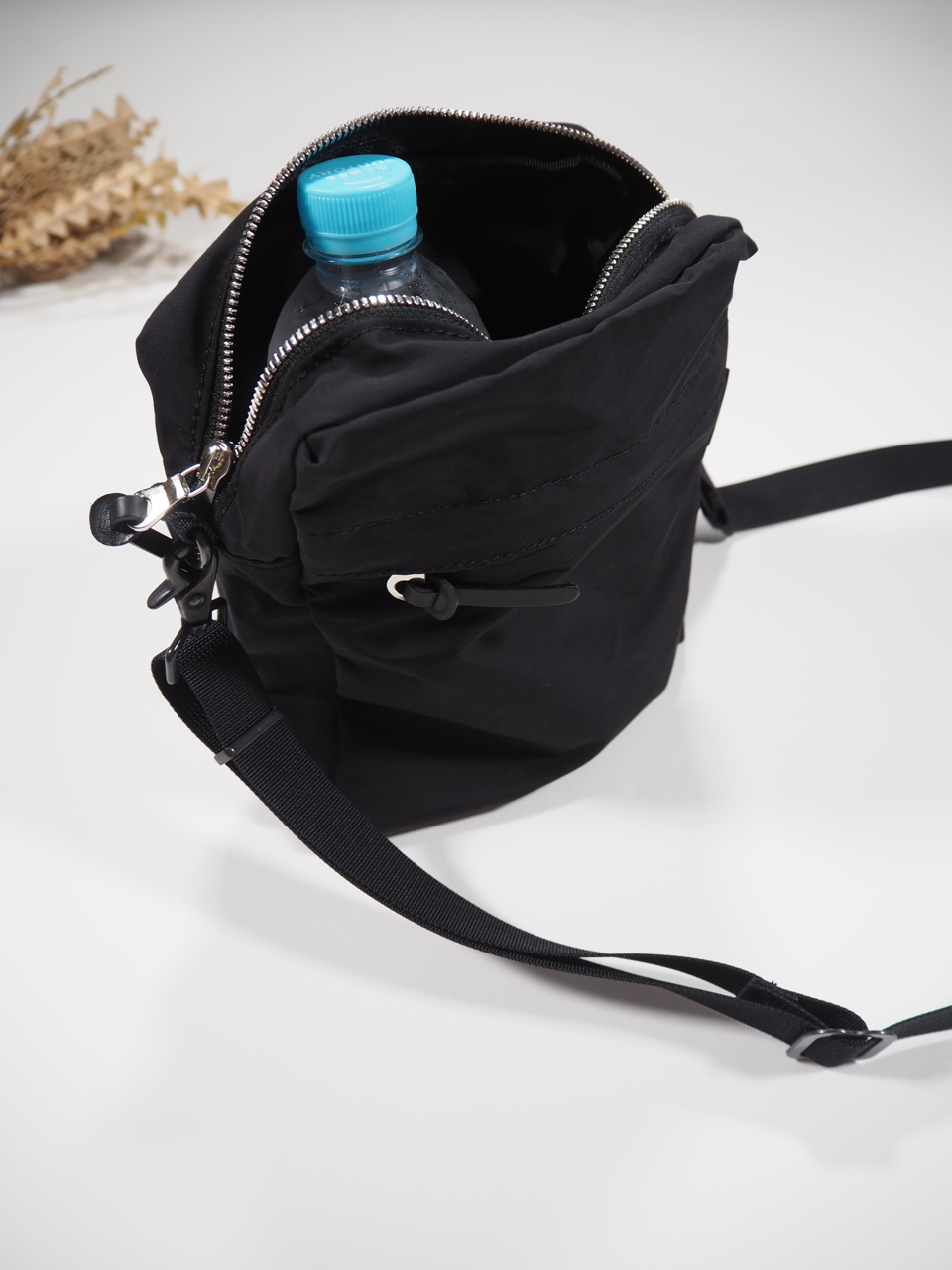 NEW WEEKEND shoulder bag_e0357389_16352802.jpg