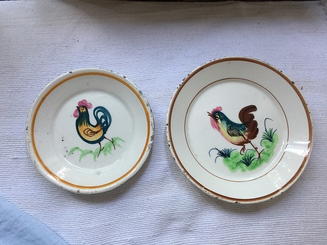 フランスブロカント 豚と雄鶏の絵皿 フランスブロカント 豚と雄鶏の絵皿 - メルカリ