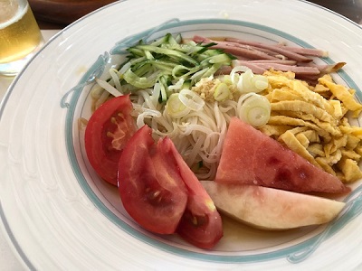夏のお昼の賄いは!_f0019247_21293886.jpg