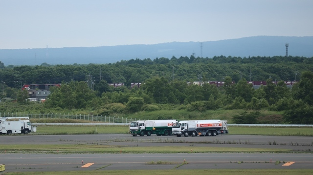 藤田八束の鉄道写真@札幌空港で離発着する飛行機、札幌空港からの貨物列車の写真、楽しい飛行機たちが勢ぞろいした札幌空港_d0181492_22433134.jpg