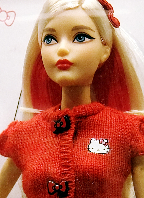 キティちゃんファッションのバービー人形 キティちゃんファッションのバービー人形