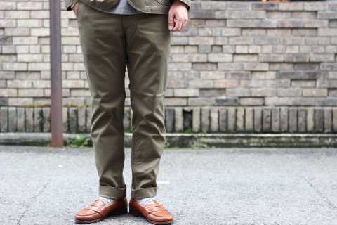 「WORKERS」考え抜かれた \"Officer Trousers, Type 2\" ご紹介_f0191324_07424258.jpg