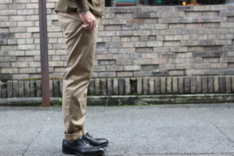 「WORKERS」考え抜かれた \"Officer Trousers, Type 2\" ご紹介_f0191324_07450119.jpg
