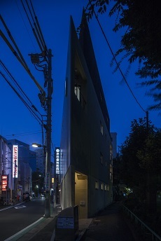 多種多様なデザイン、商業ビル&マンションもデザイン!_d0091909_11245596.jpg