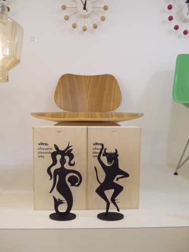 Silhouette Mermaid Bull,/ シルエット Alexander Girard, 1965_b0125570_11360692.jpg