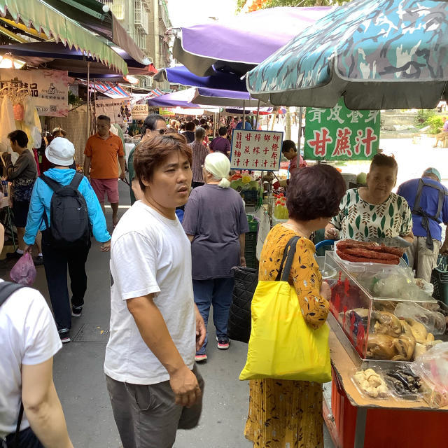 台北「雙連朝市」でマンゴー買い食い。_a0334793_13273337.jpg