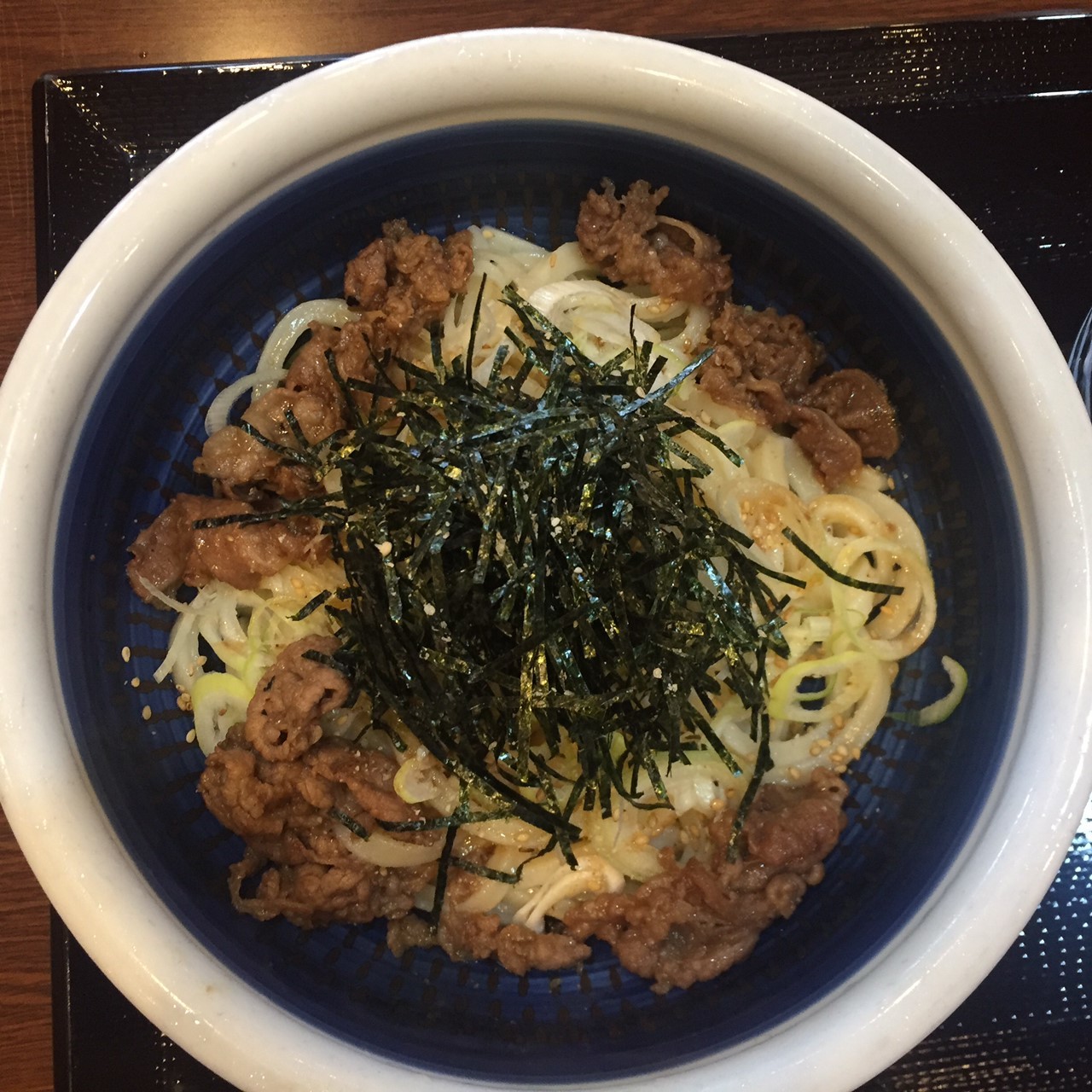 自家製麺讃岐釜揚げうどん丸亀製麺 夏限定 旨辛 肉つけうどん