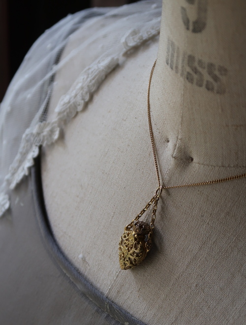 イングランド ポマンダー ペンダント アンティーク　England ポマンダー ペンダント アンティーク - アンティーク雑貨