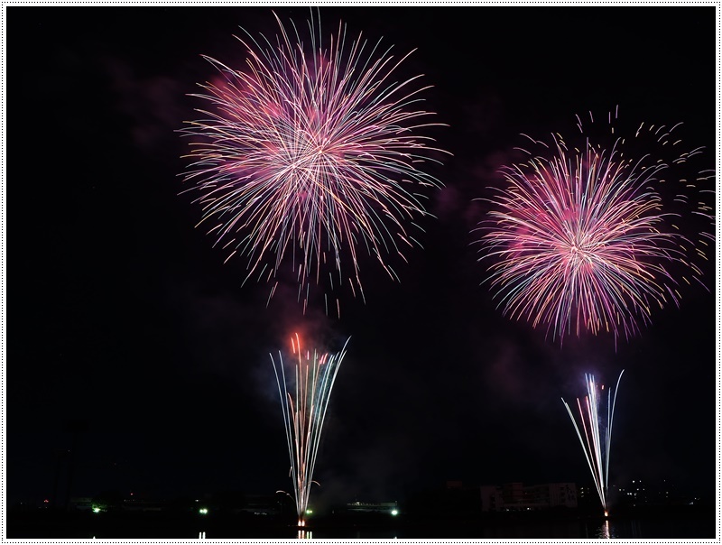 大分の夏祭り その5 花火大会ラストで~す\(>∀<)/_b0175688_12312999.jpg