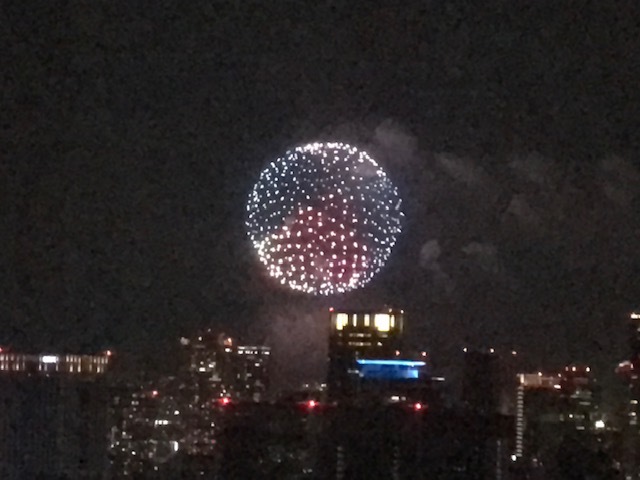 上からみる。@淀川花火大会_a0050302_13203844.jpg