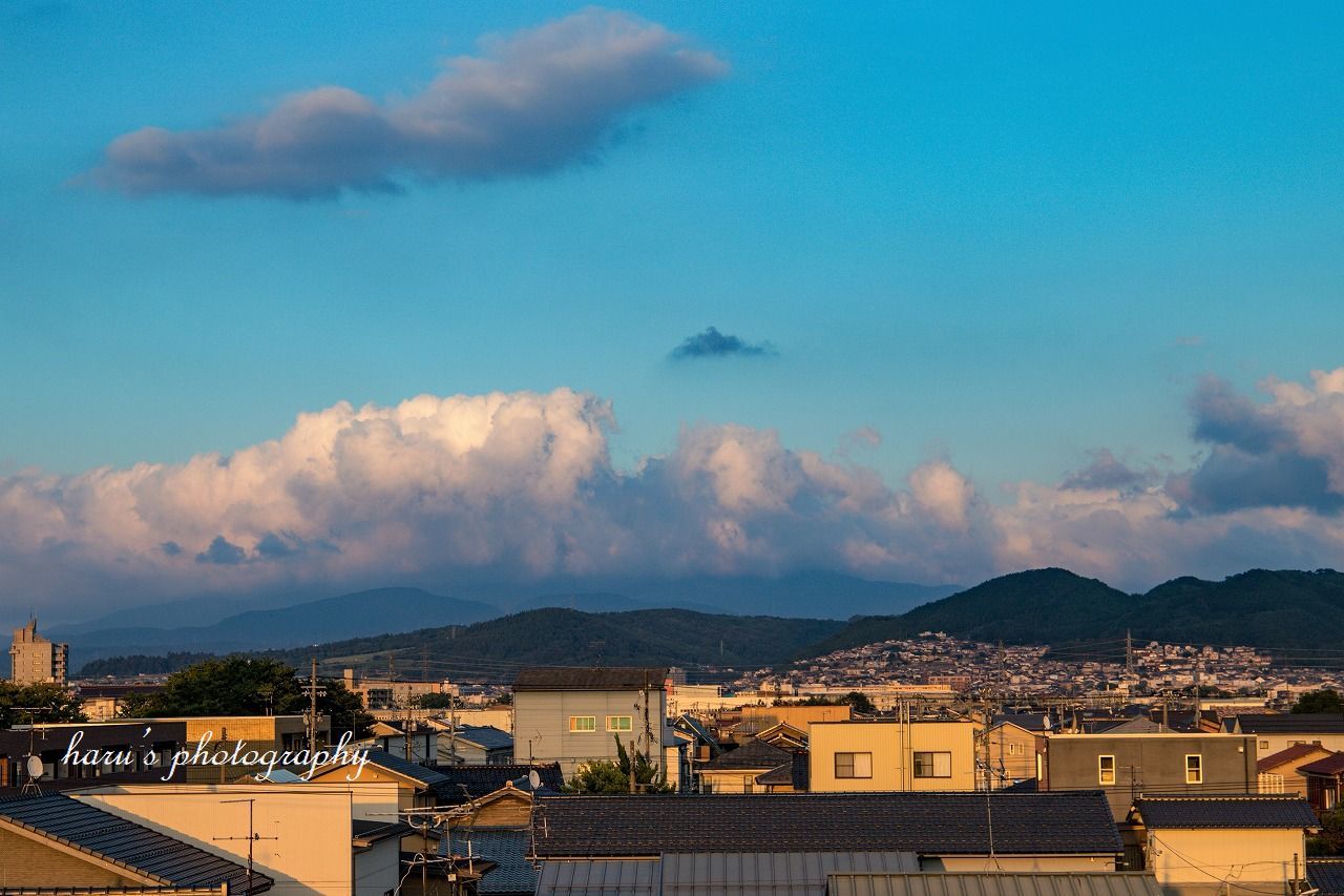 屋根の上から夕日_f0297537_11242640.jpg