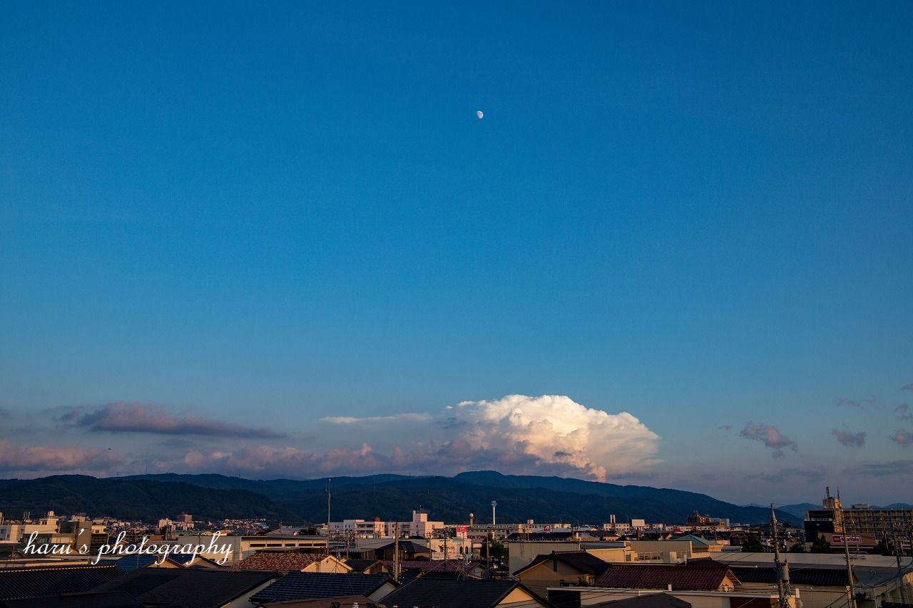 屋根の上から夕日_f0297537_11243090.jpg
