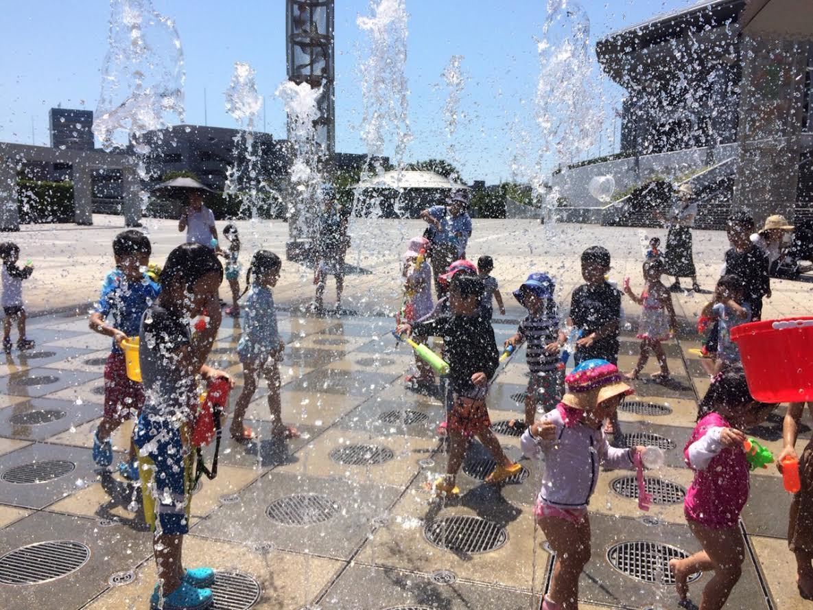 メリーちゃん会 噴水遊び 子育てサロン おおきくなあれ メリーちゃん会 噴水遊び 子育てサロン おおきくなあれ