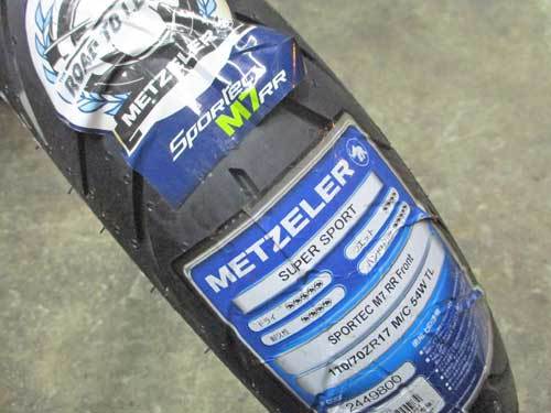 22年製室内保管バイク用メッツラーM9 RR 120/70R17フロント用 22年製室内保管バイク用メッツラーM9 RR 120/70R17フロント用 rizoma