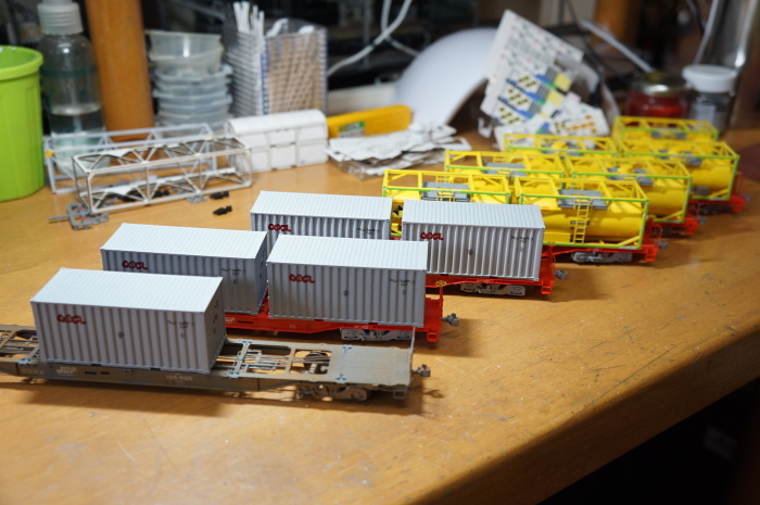鉄道模型・HO】大牟田貨物編成を作る（UT13 毒タキコンテナ・2