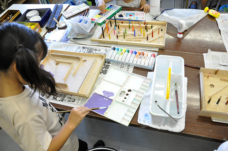 児童画クラス夏の体験講座「ビー玉迷路を作って遊ぼう!」ご紹介_b0212226_11401677.jpg